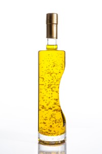 extra-virgin-olive-oil-gold-gourmet-food-from-spain-mariscal-sarroca (1)