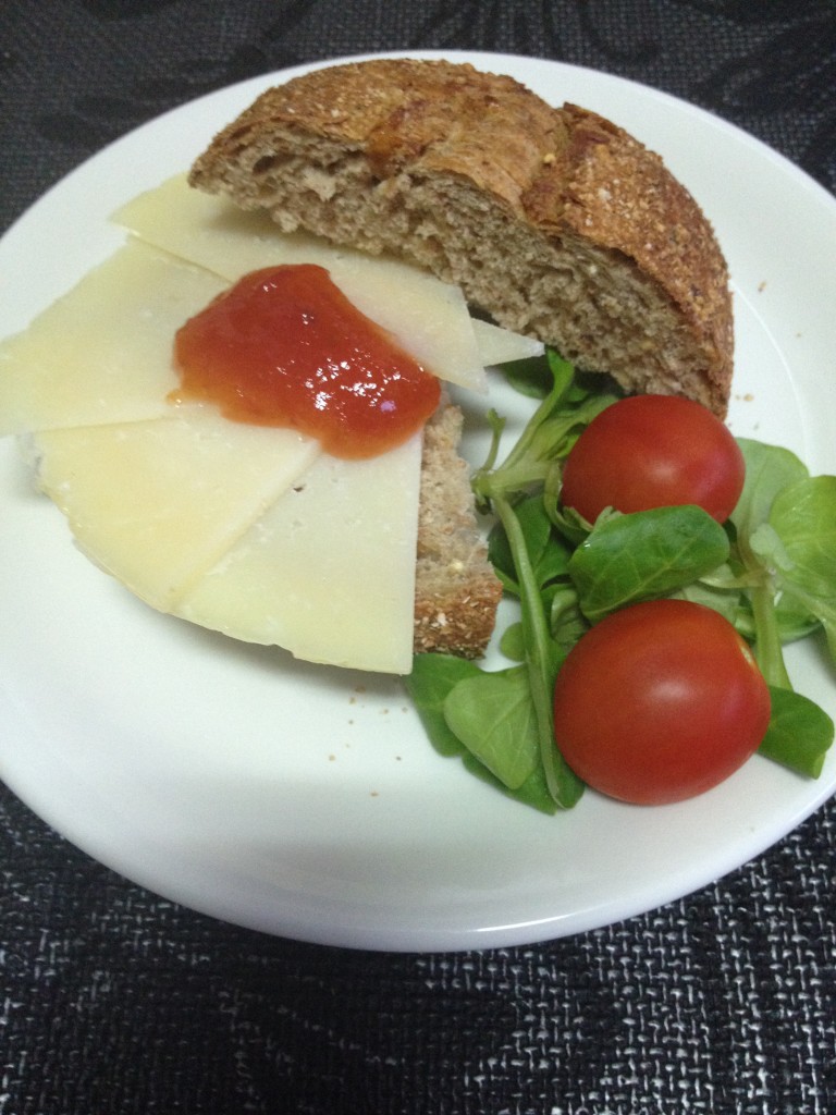 Sheep's cheese with tomate  jam sandwich 